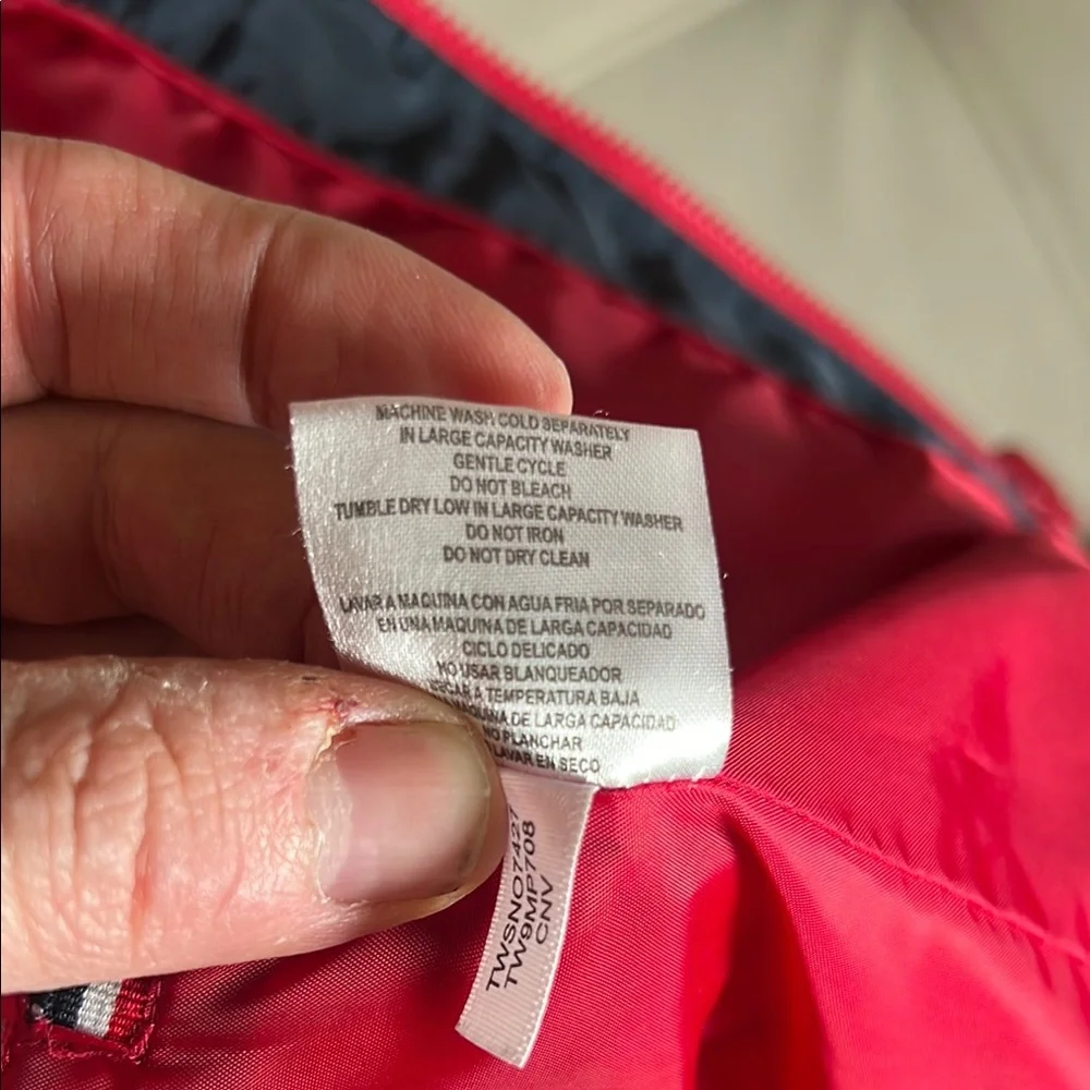 Tommy Hilfiger Women’s Blue & Red Puffer Jacket Size XL - Picture 8 of 11